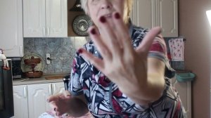 Огород, угольный самовар, быстрый серый хлеб.