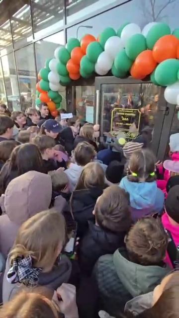 Голодающие и точка 🤦🏻♂️ открытие фастфуда в Комсомольске на Амуре