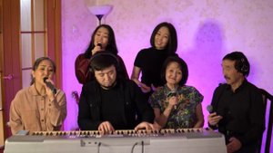 Айыжылар - Чалыы чурээм доюлдурду (Сестры Айыжы с родителями)