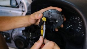 Как снять торпеду опель Astra G ? Разборка руля и подрулевых элементов. Часть 1. SteelBlood