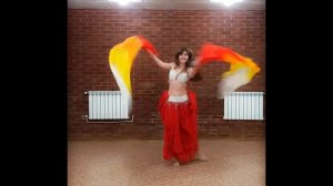 Фрагмент новогоднего танца восточной Снегурочки, танец с вейлами, New Year's bellydance with veils