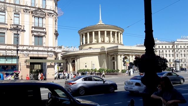 В метро Санкт - Петербурга смотреть онлайн