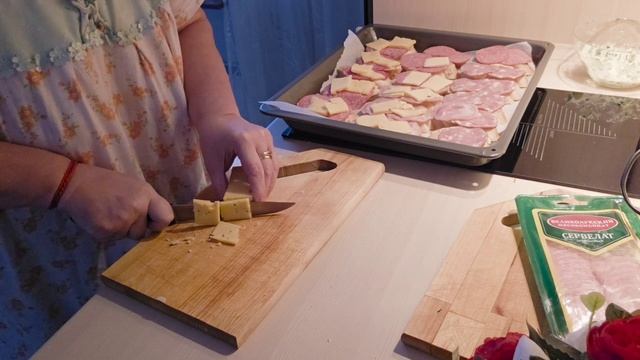 фкусная минутка-закуска из запеченого перца,горячие бутэрброды