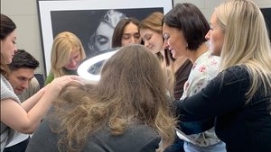 Стилистика лица помогает  зарабатывать, мастерам перманентного макияжа, визажистам, и тд….