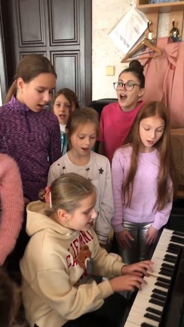 Христина Соловій - Тримай (Cover By FANTASY KIDS) #choir #fantasia #ukraine #христинасоловій смотреть онлайн