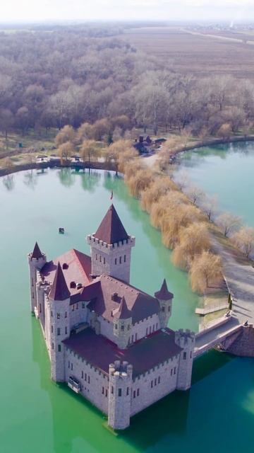 Замок Шато-Эркен, Кабардино-Балкария. #кабардинобалкария #шатоэркен смотреть онлайн