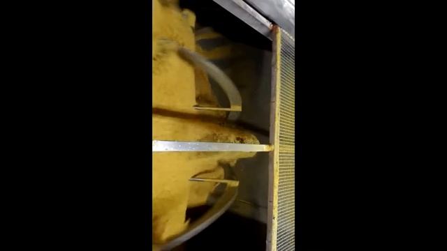 Горизонтальный смеситель с ленточной мешалкой (шнековый смеситель) СГлш. 4