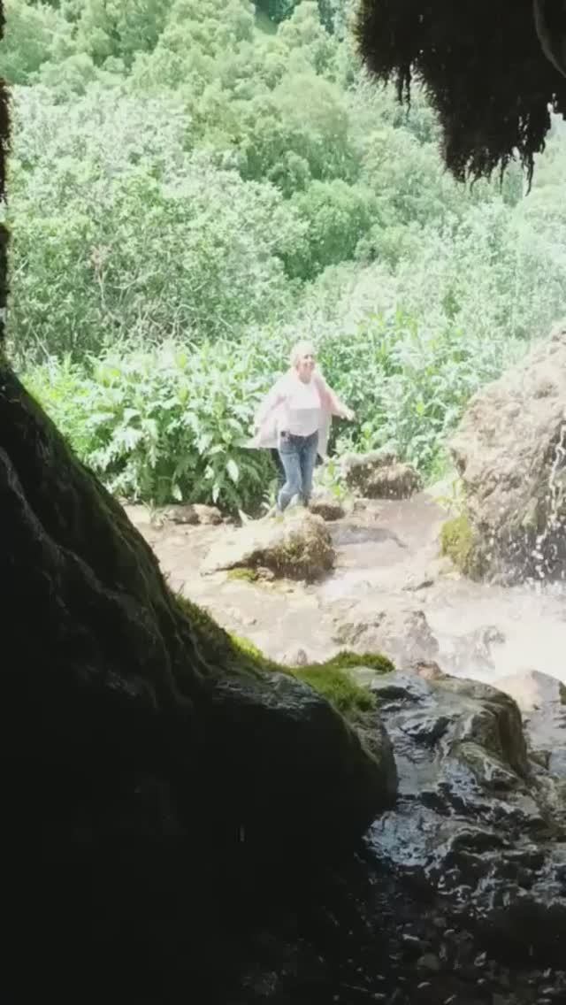 Танцуй пока молодой