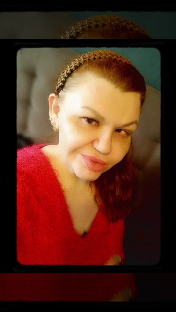 Будьте готовы к тому,что кому то мы не зашли
Слишком яркие.
Слишком дорогие.
Слишком улыбчивые .
Сли