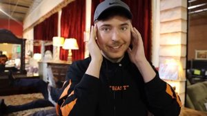 Я плачу за ВСЁ, что поместится в круг — безумный челлендж на миллион! / Mr Beast На Русском?!