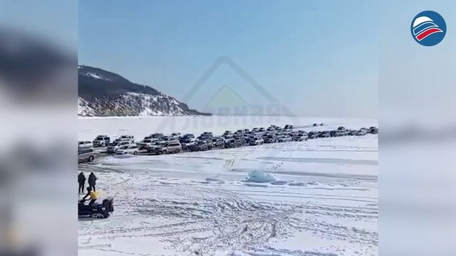 Лёд лопался на глазах: десятки рыбаков застряли на льдинах, 2 машины унесло в открытое море