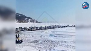 Лёд лопался на глазах: десятки рыбаков застряли на льдинах, 2 машины унесло в открытое море