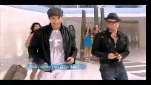 ATTTL 53841 ATT TV Chino y Nacho