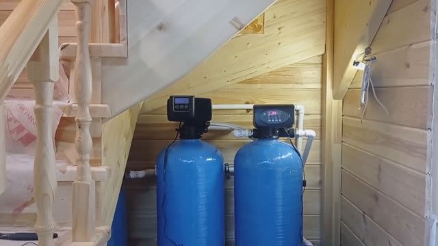 Фильтр для воды из скважины от железа, сероводорода и солей жесткости смотреть онлайн