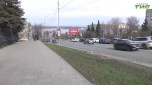 Жители Ленинского района Самары и сотрудники администрации провели субботник