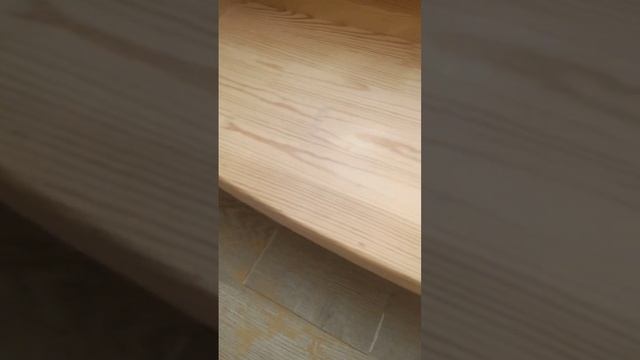 реставрация лестницы из сосны, которая пережила два ремонта