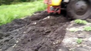 Трактор т-40,покатались по грязи от души
