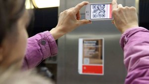 Мошенники начали массово обманывать россиян при помощи QR-кодов