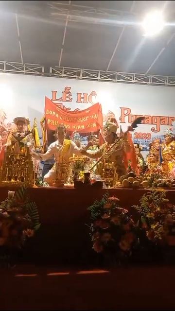 NHỘN NHỊP LỄ HỘI THÁP BÀ PONAGAR NHA TRANG смотреть онлайн