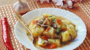 Картофель с капустой и грибами
