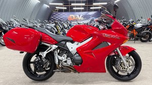 Обзор Honda VFR 800 |В НАЛИЧИИ|