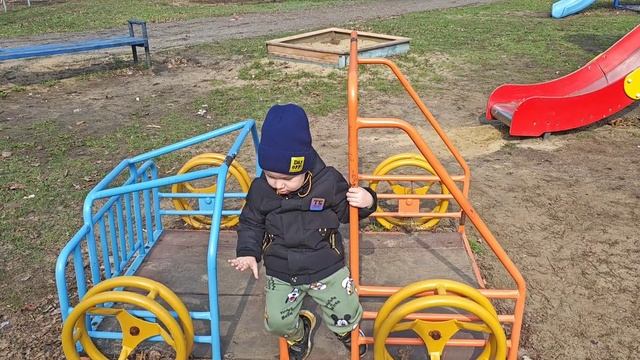 Влог. Наша прогулка в парк. смотреть онлайн