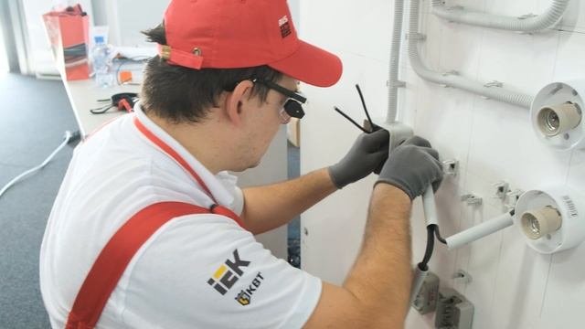Конкурс профессионального мастерства электромонтажников