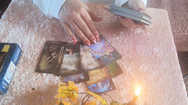 мысли загаданого человека. таро расклад смотреть онлайн