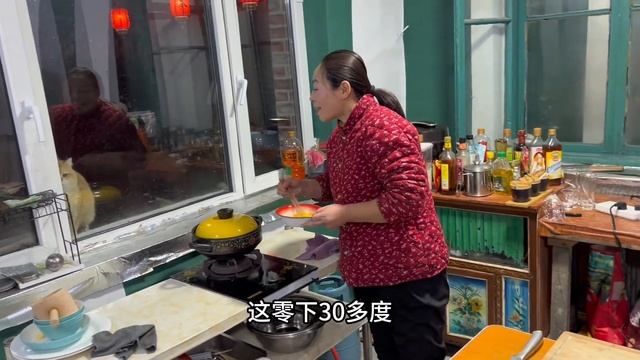 东北农村猫冬生活，涛哥建造冰屋，翠花伙食必须跟上，鸡蛋豆腐煲