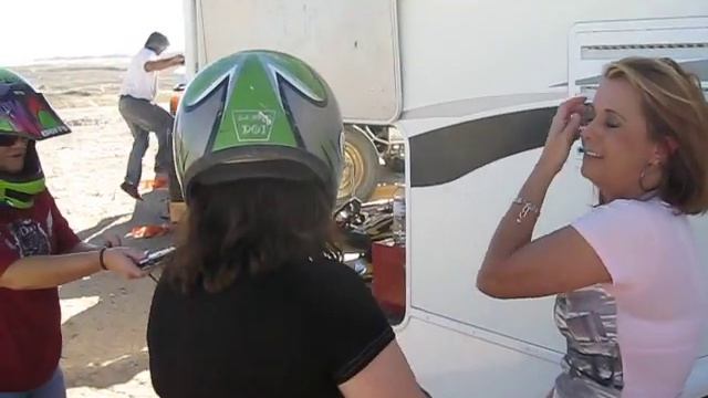 Helmet issues at the sand dunes смотреть онлайн