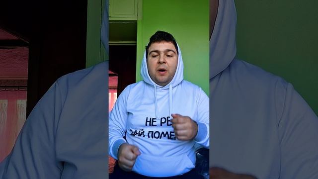 Песня полная версия - Сидим с бобром за столом вдвоем на ужин готовим полено