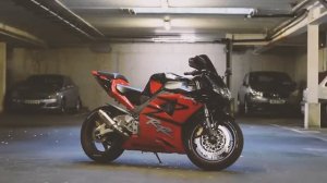 Honda CBR954RR Fireblade 2002-2003 Official Video
