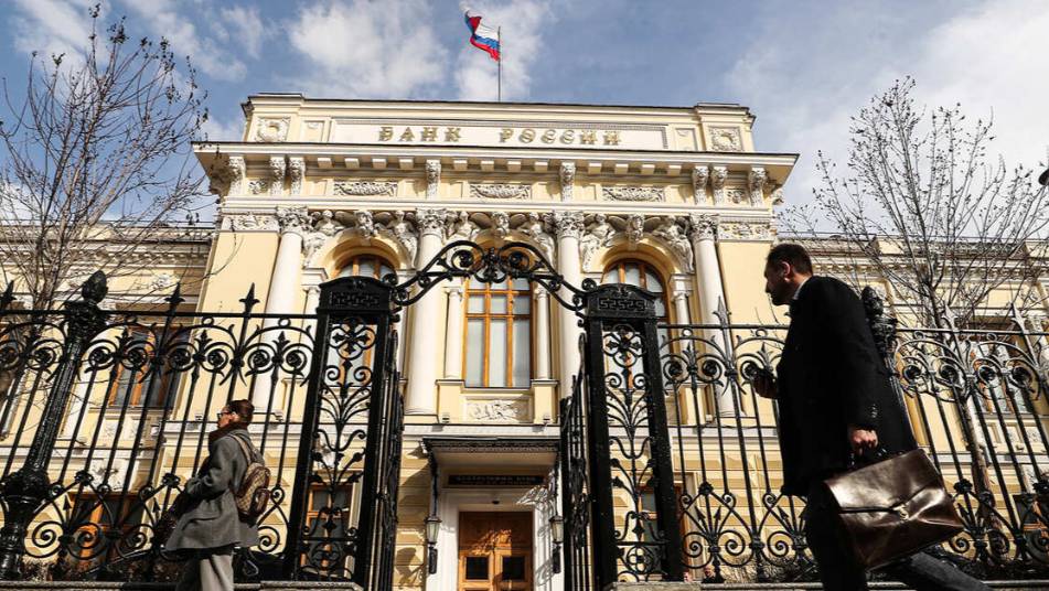Ужесточение политики ЦБ РФ привело к падению уровня одобрения кредитов