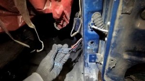 Установка бесшумных замков и гофры проводки на Ниву! Снял всю краску до металла!!
