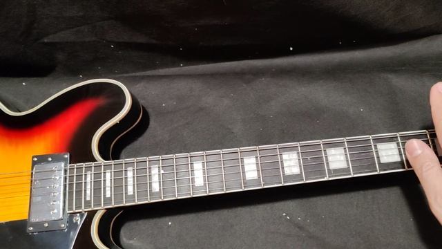 Обзор уцененной реплики Gibson ES-335 с проблемный грифом - короткий анкер смотреть онлайн