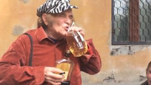 Аркадий Давидович пошел в народ