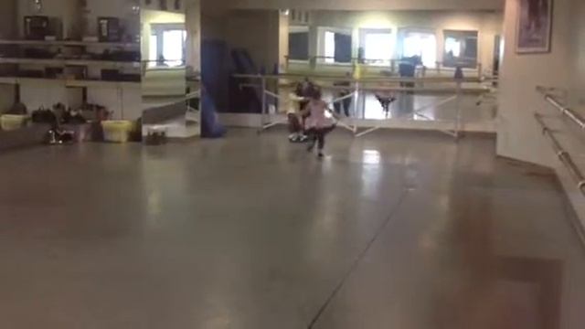 "Попугайчики-неразлучники" twins смотреть онлайн