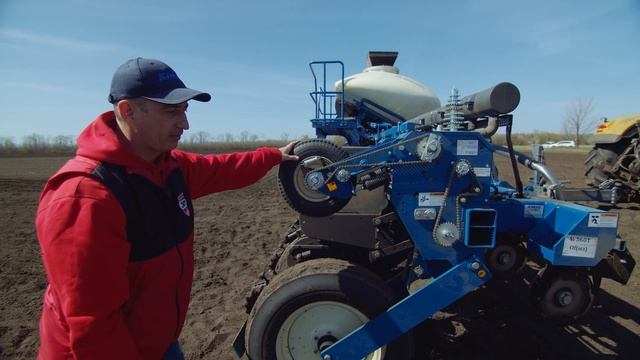 Обзор новой сеялки Kinze 3600: Особенности и преимущества смотреть онлайн