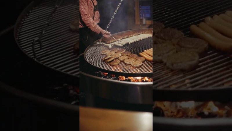Пришли в РЕСТОРАН, а там ГОТОВЯТ на УГЛЯХ #food #recipe #restaurant