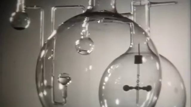 Давление света, 1976