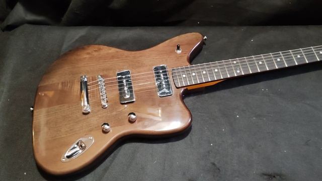 Обзор доработанной реплики Fender Jaguar махагон натур тонированный смотреть онлайн