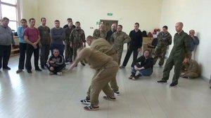 Встреча бокового удара рукой