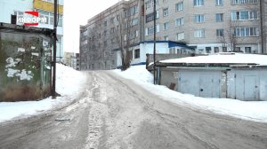 Жители Пыть-Яха просят восстановить лестницу в гаражном кооперативе