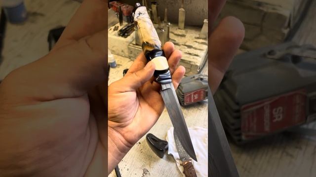 Авторский клинок от Влада Матвеева. Рукоять: бивень мамонта, клык моржа, рог буйвола, тимаскус смотреть онлайн