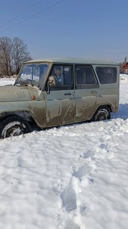 пробиваем снег на уазике