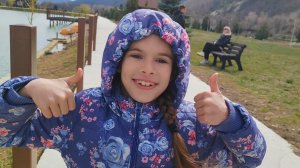 Озеро любви. Кормим кроликов