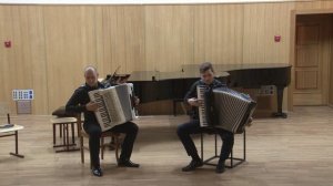 Э.Григ сюита "Из времен Хольберга" исполняют Виктор Корнилаев и Данил Саломатов