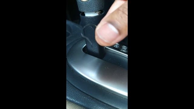 2013 Nissan Note Gear Selector Removal смотреть онлайн