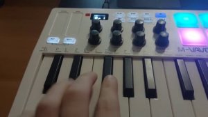 M-WAVE SMK-25 обзор/ БЮДЖЕТНАЯ midi клавиатура
