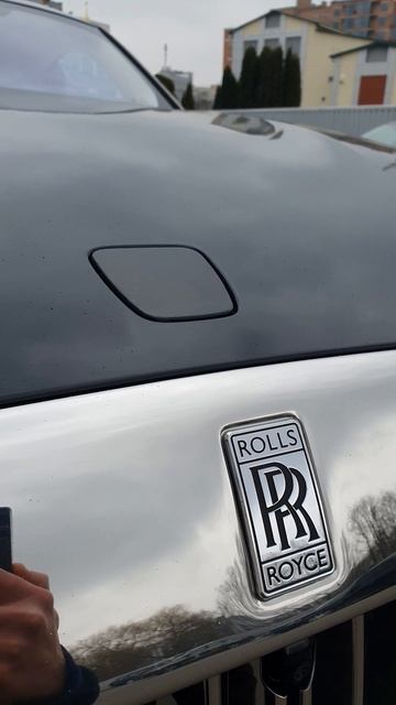 логотип: ROLLS-ROYCE SPECTRE 100% EV #rollsroyce #spectre #ev #electrocar #спектр #роллсройс #лого